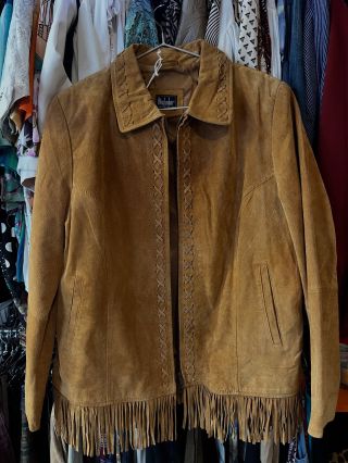 Novinky v krámku 🔥 Včera jsem sice nabrala jen pár kousků ale měla jsem šťastnou ruku! Všechny kousky jsou top vintage...